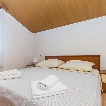 Miranda Apartmán *